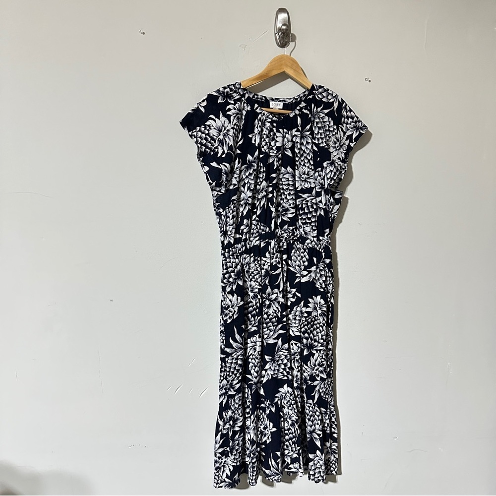 👉 J Crew Women’s Navy Blue Floral Midi Dress – Size 8, 100% Cotton, Pockets